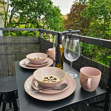 Zaciszne Atelier, Free Parking Zone, Wi-fi 5g Warschau